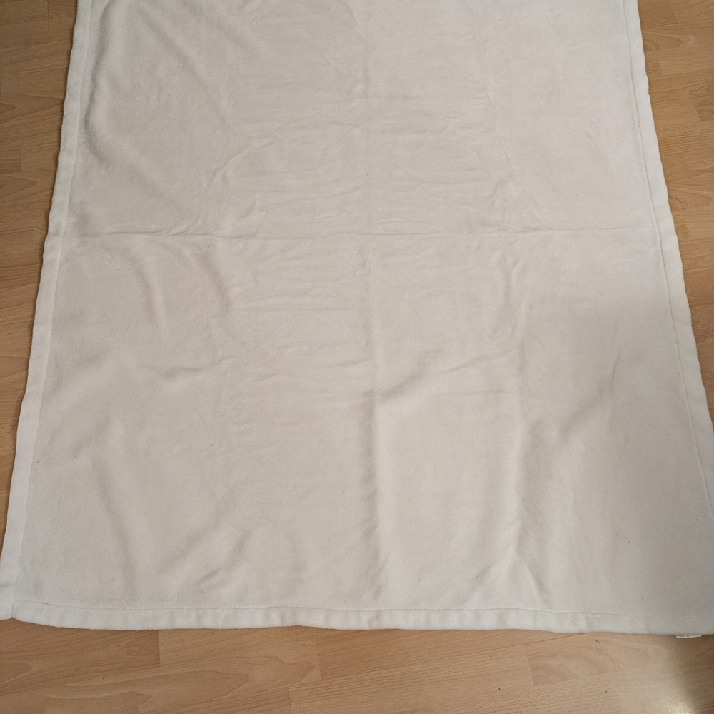 White DH Blanket